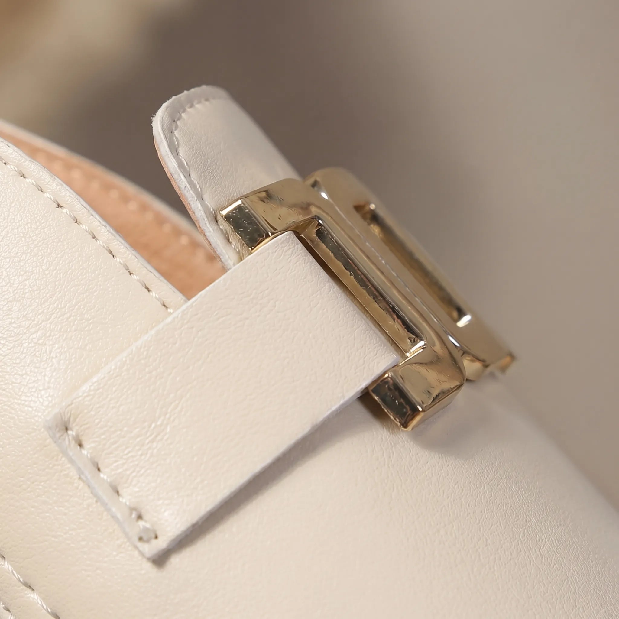 Women's Platform Slide Sandals with Chain Detail